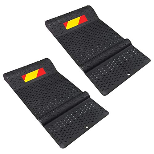 Pair of Plastic Parking Mat Guides for Garage Vehicles (2 Pack / Black)
