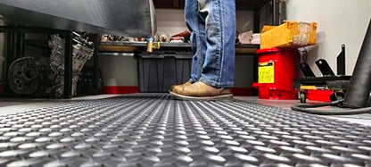 American Classic Black Diamond Plate Anti (Black / 3' x 11')