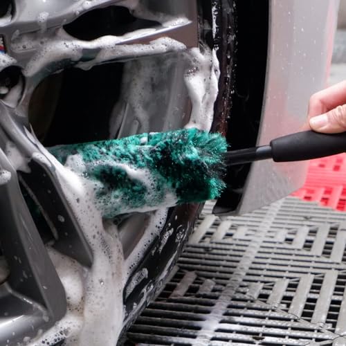 Professional 4 Pack Long Handle Wheel Brush Kit for Cleaning Wheel and Tire (4-Pack / Green/Black)