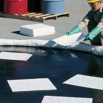 Oil Mat - Oil-Only Absorbent Mat Pad - 200 Pads per Bag - 15" x 20" Pad - Absorbs up to 14 Ounces per Pad - MAT423 (Without Dispenser Box)