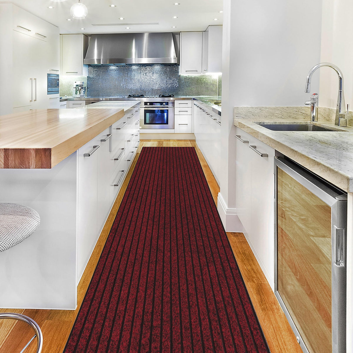 2x8 Runner Rug (Red / 2' x 8' (Runner))